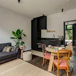 Luxury Canal District Bed & Breakfast