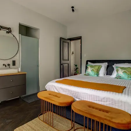 Luxury Canal District