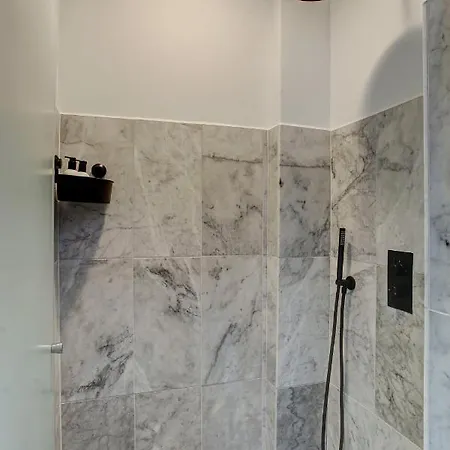 Luxury Canal District Bed & Breakfast