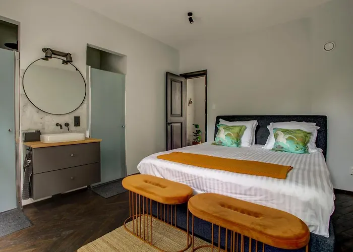 Luxury Canal District