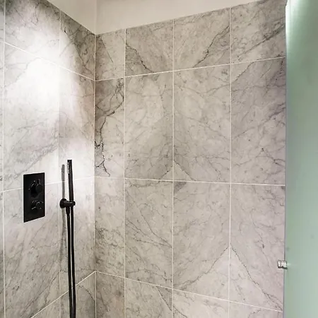 Luxury Canal District